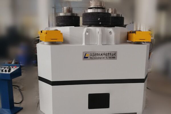 法蘭成型機的四大優勢特點及三大使用注意事項